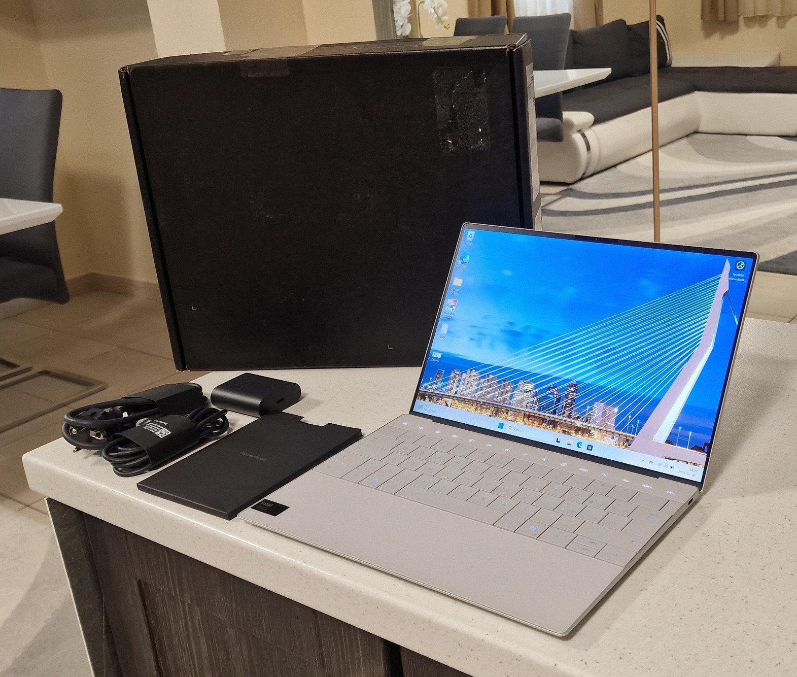 A Legújabb! Dobozos Új DELL XPS 13 9340/ULTRA 7-155H/32 GB Ram/1TB SSD/AI BOOST+INTEL ARC