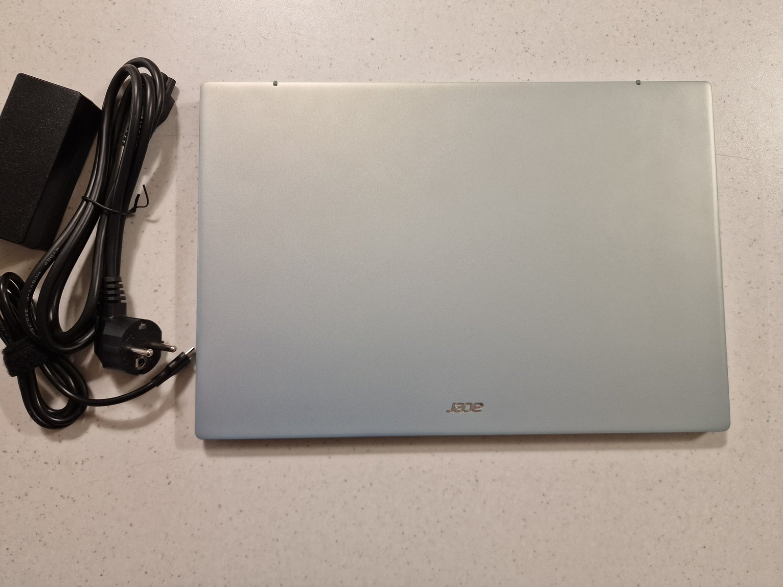 Szuper áron eladó új ACER SWIFT EDGE 16 /R7-7735U/16GB/512SSD/ 4K OLED