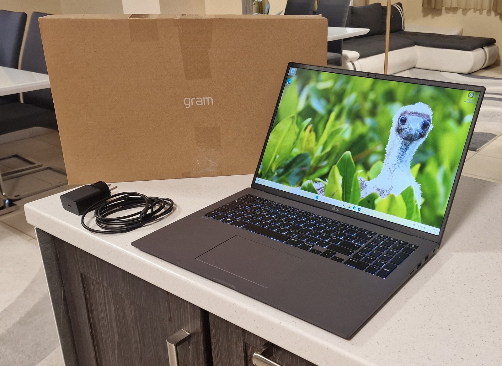 Exclusive ajánlat! Dobozos új LG GRAM /13. gen i7-1360P/16GB RAM/512GB SSD/17″COL/IPS/Gari QHD+
