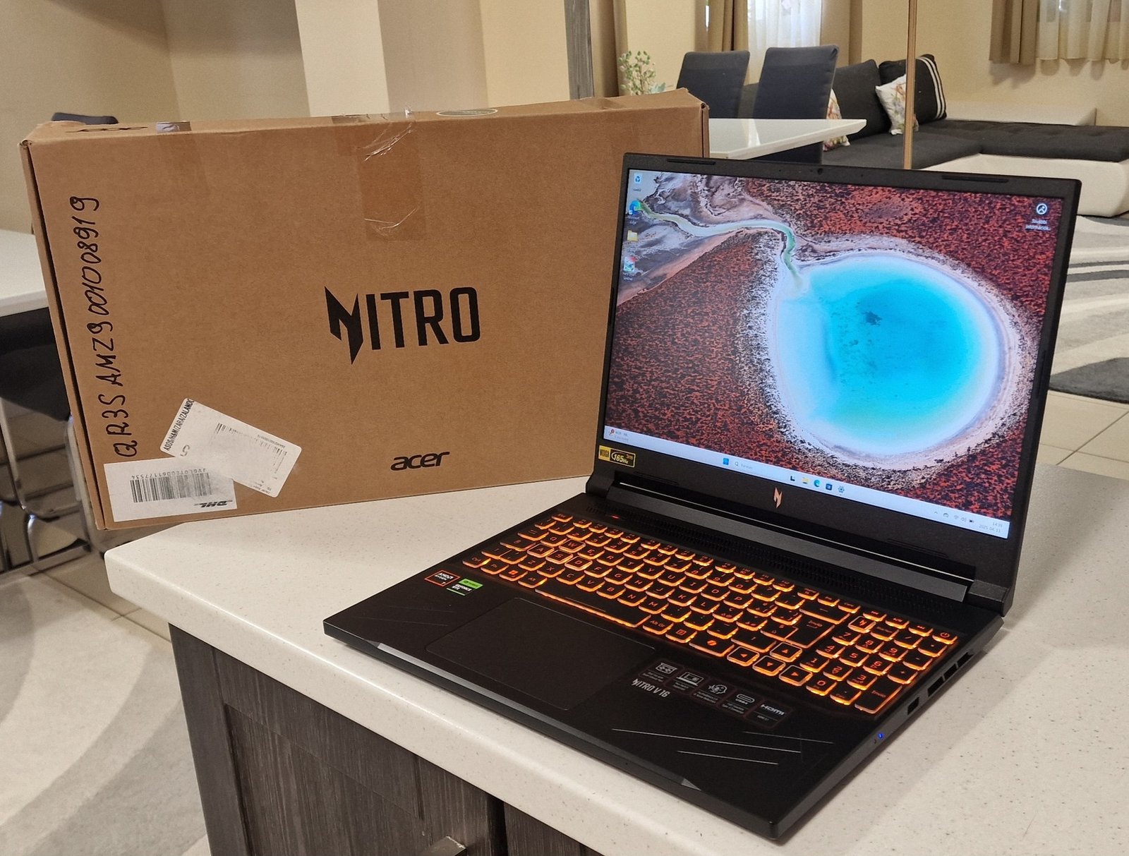 Remek áron eladó dobozos új ACER NITRO V16 /R7-8845HS/16GB 1000 GB SSD NVIDIA RTX 4060 8 GB 165Hz