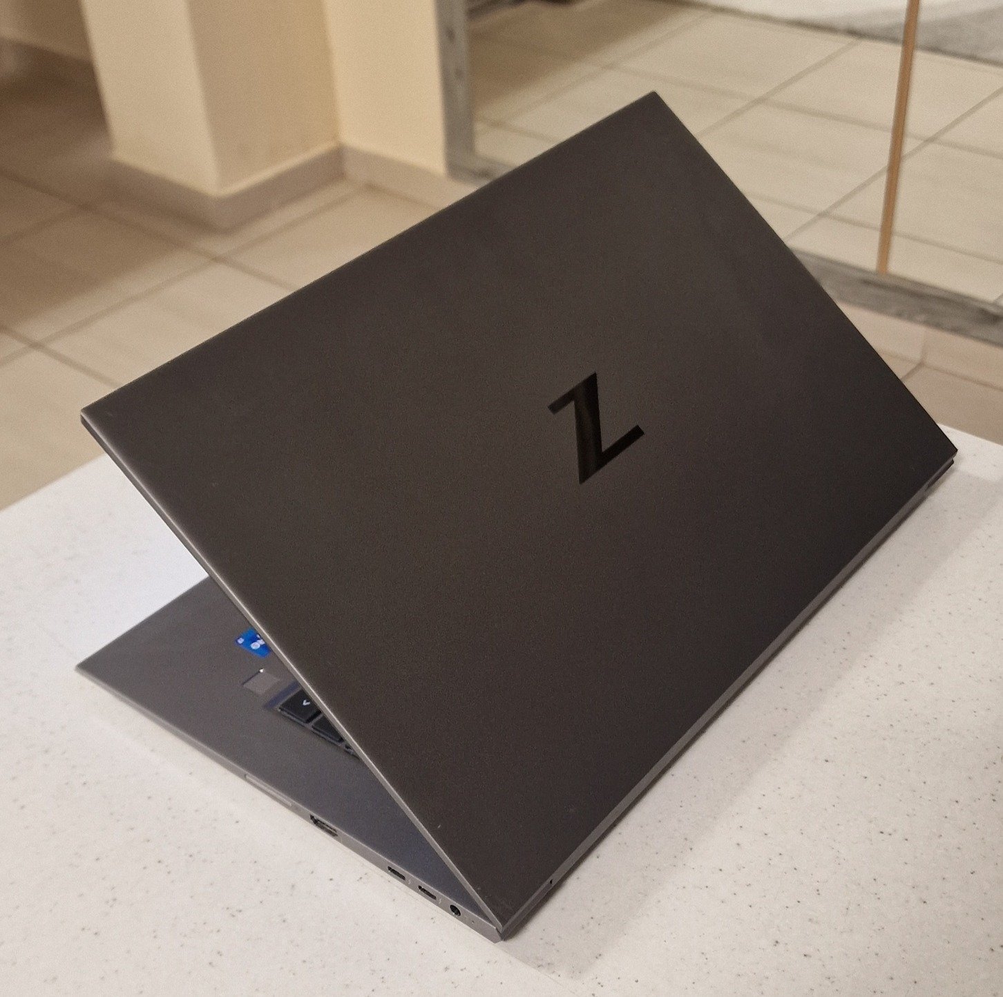 HP ZBook Studio G8 i7 32GB RAM 1TB SSD RTX A3000/Garancia